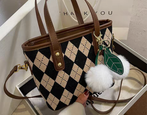 转卖今年流行包包女2023新款高级感质感小...