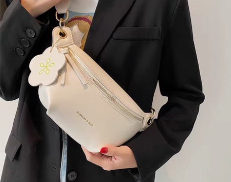 转卖小众包包女腰包高级感2021新款潮夏季...