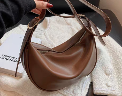 转卖今年流行包包女大容量2021新款百搭小...