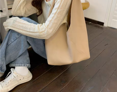 转卖托特包女大容量水桶包软皮手拎编织包小众...