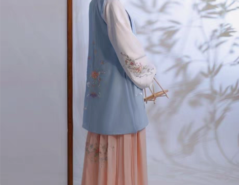 季九月念秋 蝶恋花 绝版掉落明制袄裙比甲套...