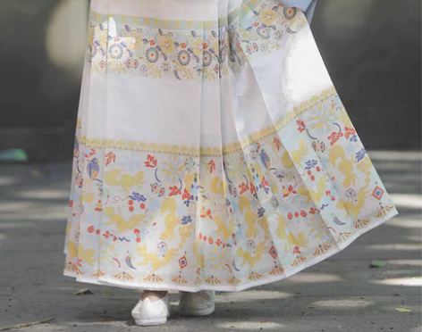 转卖兰若庭汉服 如意松鼠 明制 妆花 马面...