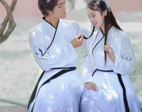 转卖如梦霓裳 汉服 感兴趣的话点“我想要”...