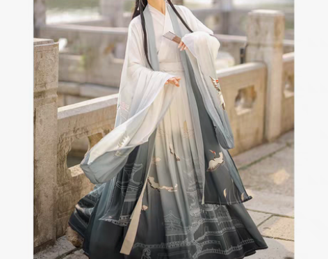 转卖两年前买的 买大了 那会儿刚入坑 感觉...