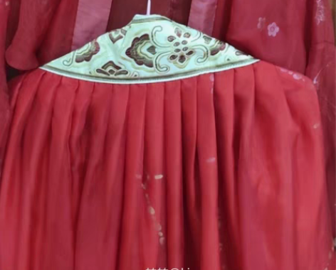 出艺缕原创汉服红云鹤，穿过三次， 转手原因...