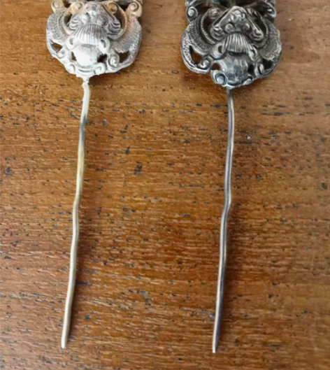 包邮清代民国老银发簪一对。为避免争议，材料...