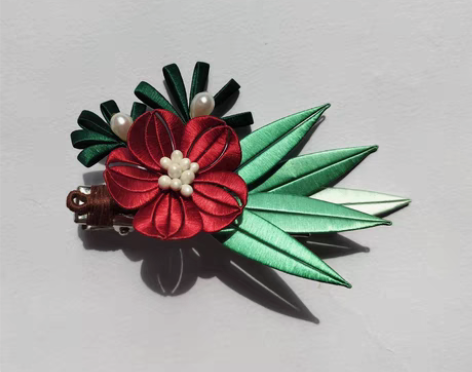 岁寒三友缠花，叶子渐变色，蚕丝线淡水珍珠，...