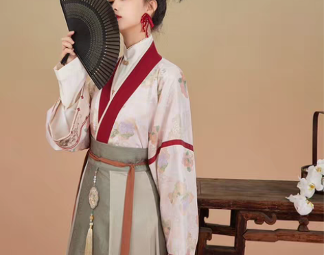 包邮七月夕正品汉服锦城花，没穿过，只拆了吊...