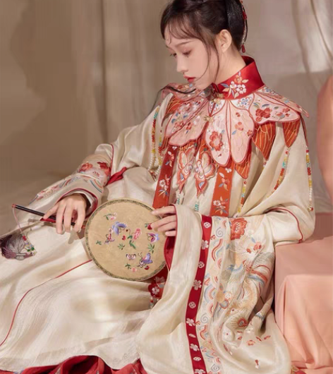 包邮七月夕 莞尔 国风大典走秀款明制订婚汉...