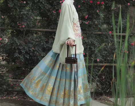 包邮仙楚姬家的俏鼠生莲 织金马面裙 S 穿...