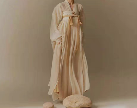 转卖汉服女古风 M码160到脚踝上一点 不...