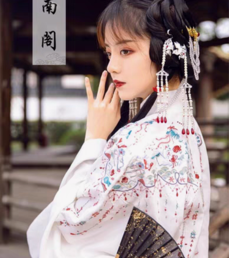 包邮司南阁原创【风垂璎珞】汉服女款明制立领...