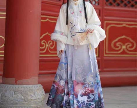 转卖枫丹白鹿 明制汉服女原创正品2021新...