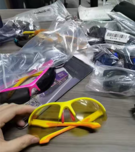 包邮看视频就懂，捡漏吧，夜视增光变色防爆2...