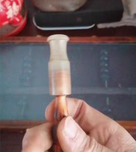 包邮《吸金》老烟袋一枚，实用把玩收藏都不错...
