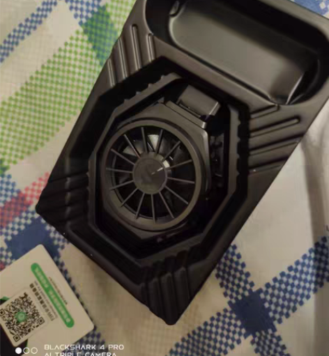 包邮手机散热器。全新。买手机送的，从来没用...