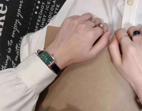 包邮【精品出】Lola Rose小绿表女同...