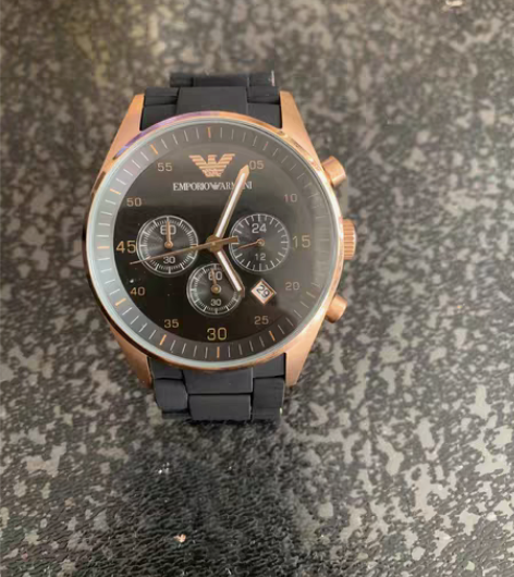 包邮急出阿玛尼手表拖朋友从香港带回来的 9...