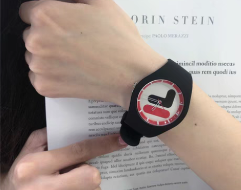 转卖FILA斐乐手表男女一对情侣表学生硅胶...