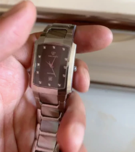 包邮天王手表，换个电池就能用 感兴趣的话点...