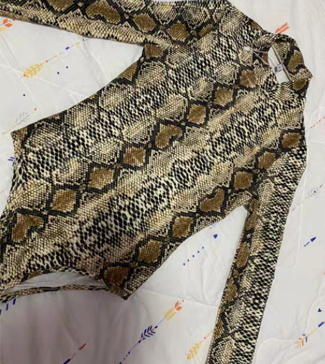 包邮图一全新，买小了，s码，100斤以下可...