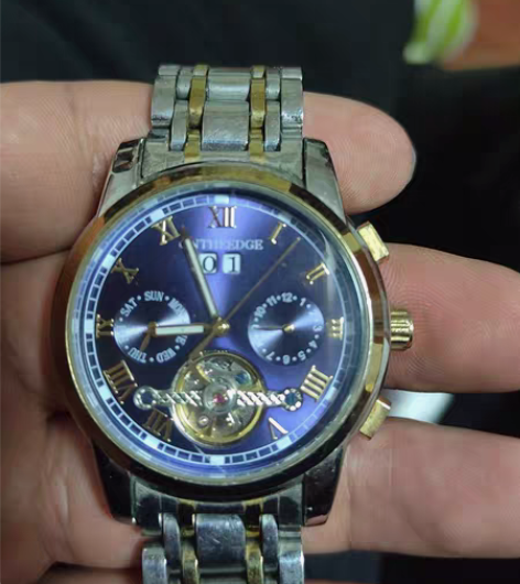 欧利时手表 感兴趣的话点“我想要”和我私聊...