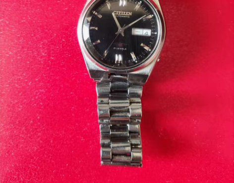 受朋友委托,转让闲置机械全自动手表一块,双...