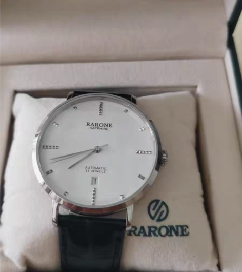 包邮个人手表，几乎未用，价格可议，附近地区...