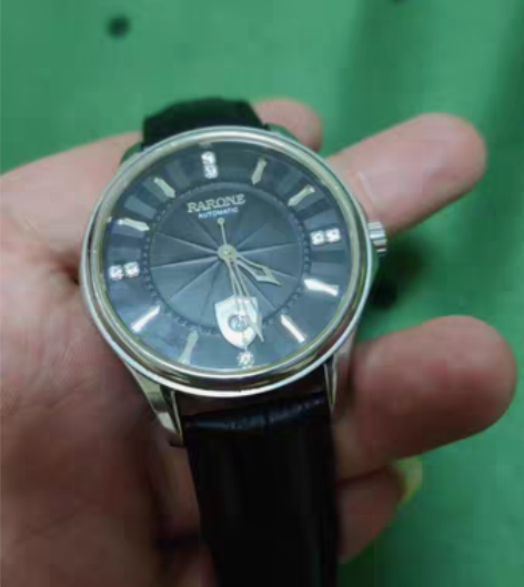 包邮人生第一块手表，由于过分的喜欢孙红雷，...