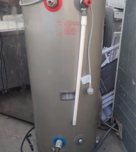 电热水器 大容量150升热水器，正常使用还...