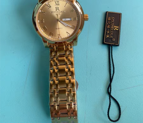 瑞之缘金色手表，全新，未使用 感兴趣的话点...