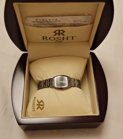 女士钨钢手表， 感兴趣的话点“我想要”和我...