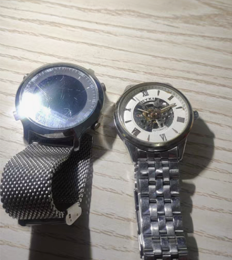 包邮一块全自动机械表，一块蓝牙多功能表。都...