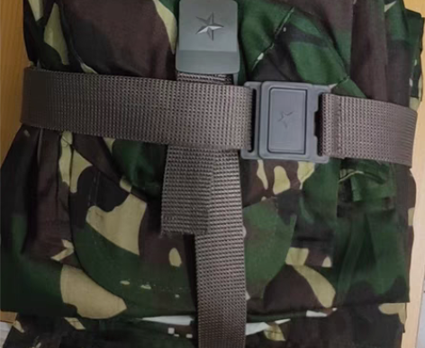 包邮军训服 170两套 有一套袖标、帽子、...