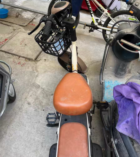 包邮出售哈喽锂电电动车，2022年2月21...