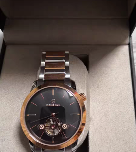 包邮艾美英格，瑞士机械表，全新，一次没带过...