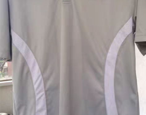 361度网球透气T恤 网球衫，衣服上有透气...