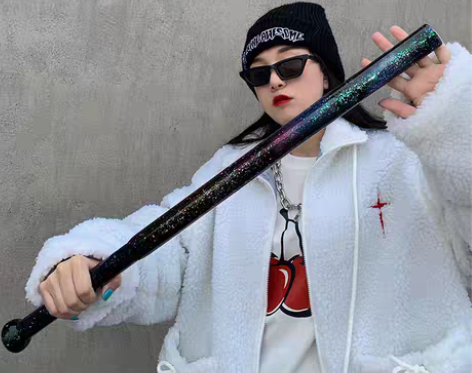 转卖新款星空渐变实木棒球棍女生车载防身魔棍...