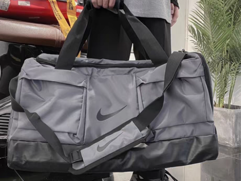 包邮大容量旅行包干湿分离独立鞋仓篮球包男女...