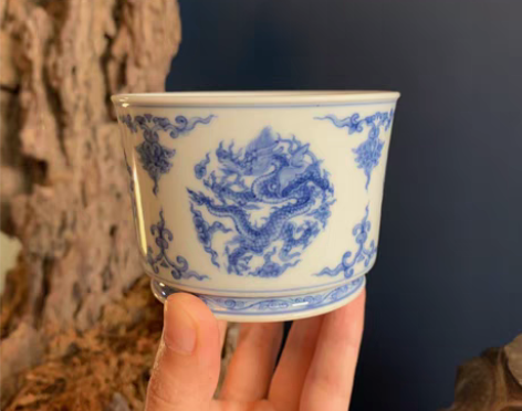 包邮望月怀古  顶级成化青花五龙直口杯 尺...