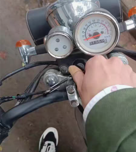 割舍，三鑫125小咖啡，必须过户。虽然舍不...