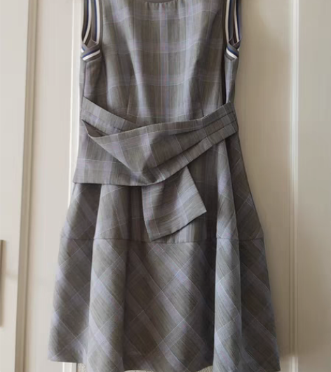 包邮s码zll专柜600多购入连衣裙，穿上...