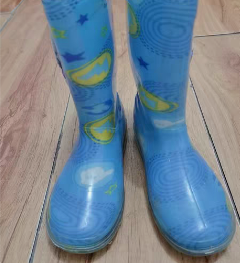 转卖迪士尼儿童雨鞋男童女童春秋中大童防滑雨...