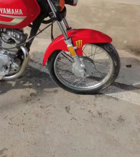 10年雅马哈125摩托车，不骑了，全车原装...