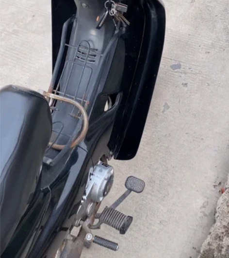 山洋助力车 弯梁摩托车 写着48cc 实际...