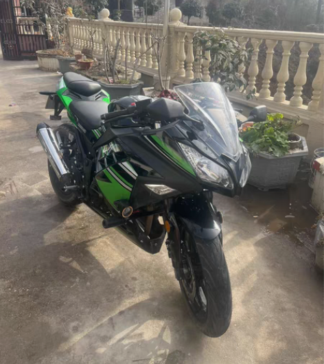 手续齐全，随时过户，宝雕200发动机，两千...