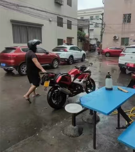 粤户宝雕400CC水冷双缸手续齐全，小忍者...