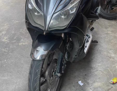 包邮新到货2015年泰国弯刀带防盗器前后轮...