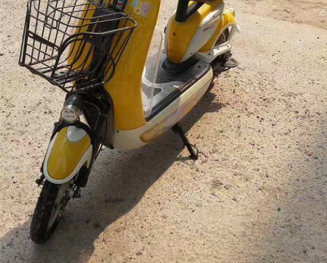 电动车，，踏板车，精品电动车成色好功能齐全...