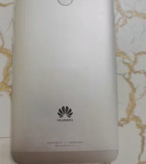华为nova4+64屏幕碎了 感兴趣的话点...